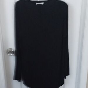 Zenana Outfitters Classic Black VNeck Top